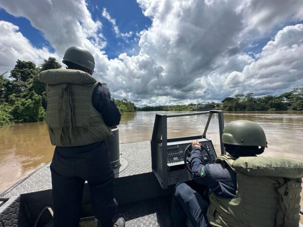Garimpo ilegal na terra Yanomami: a ação militar de 2025 e seus limites.
