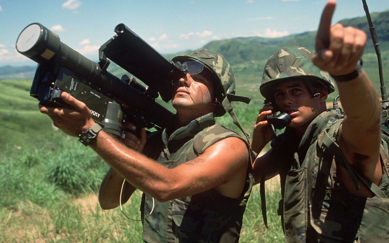 Conheça o lendário lançador antiaéreo portátil que revolucionou a defesa dos EUA: o segredo do FIM-92 Stinger, seus avanços tecnológicos e por que ele continua sendo uma arma indispensável no campo de batalha