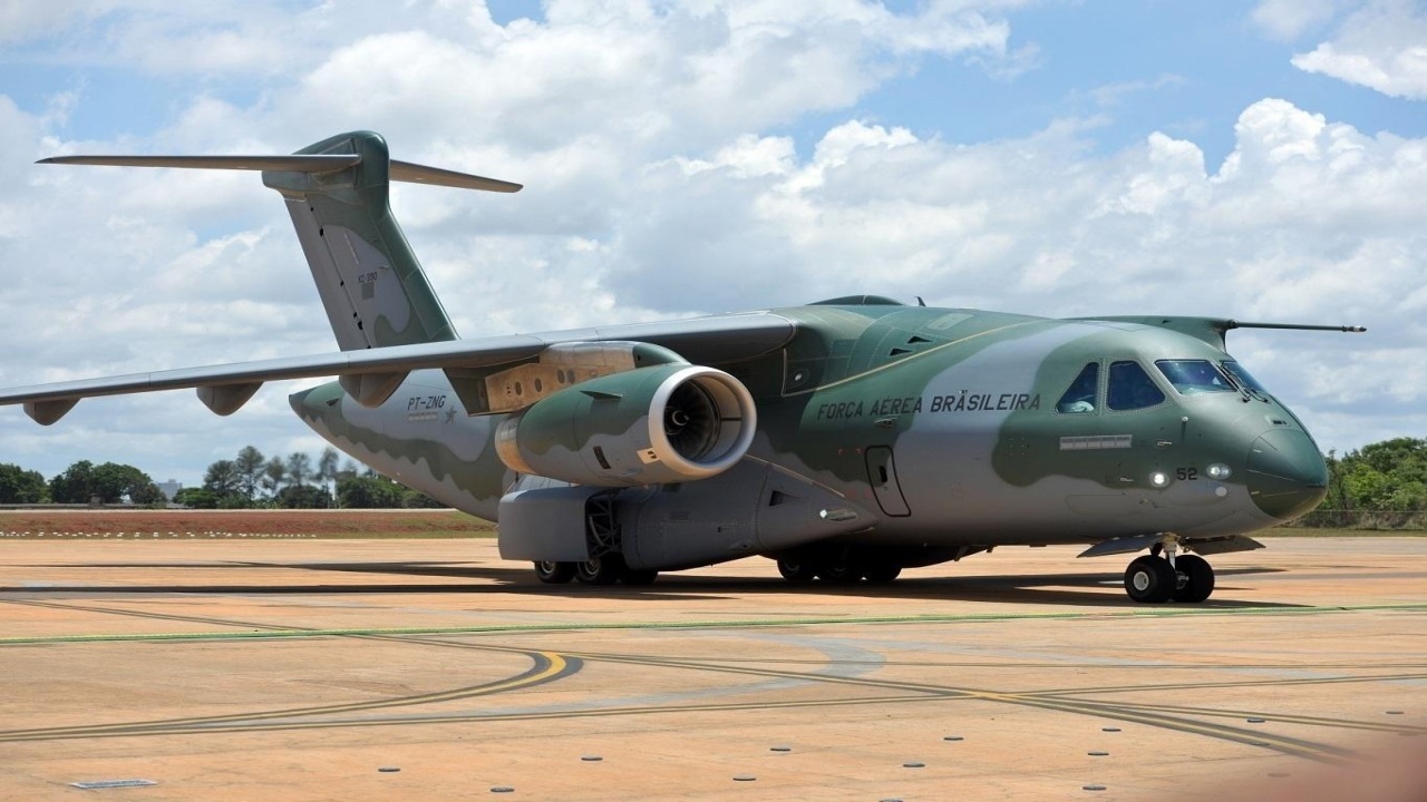 FAB em alerta! Em resposta ao interceptar às 412 aeronaves de 2024, o COMAE mantém suas aeronaves em prontidão permanente, garantindo uma defesa nacional imbatível e pronta para agir a qualquer momento