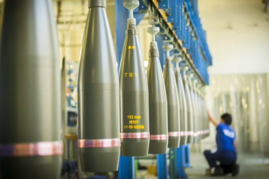 Exército Brasileiro busca modernização do arsenal com aquisição de munições de 105mm e 155mm, fortalecendo a defesa militar e garantindo maior operacionalidade das Forças Armadas