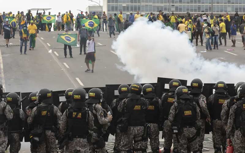 Ministro de Lula faz acusação pesada contra as Forças Armadas em convocação de militância petista