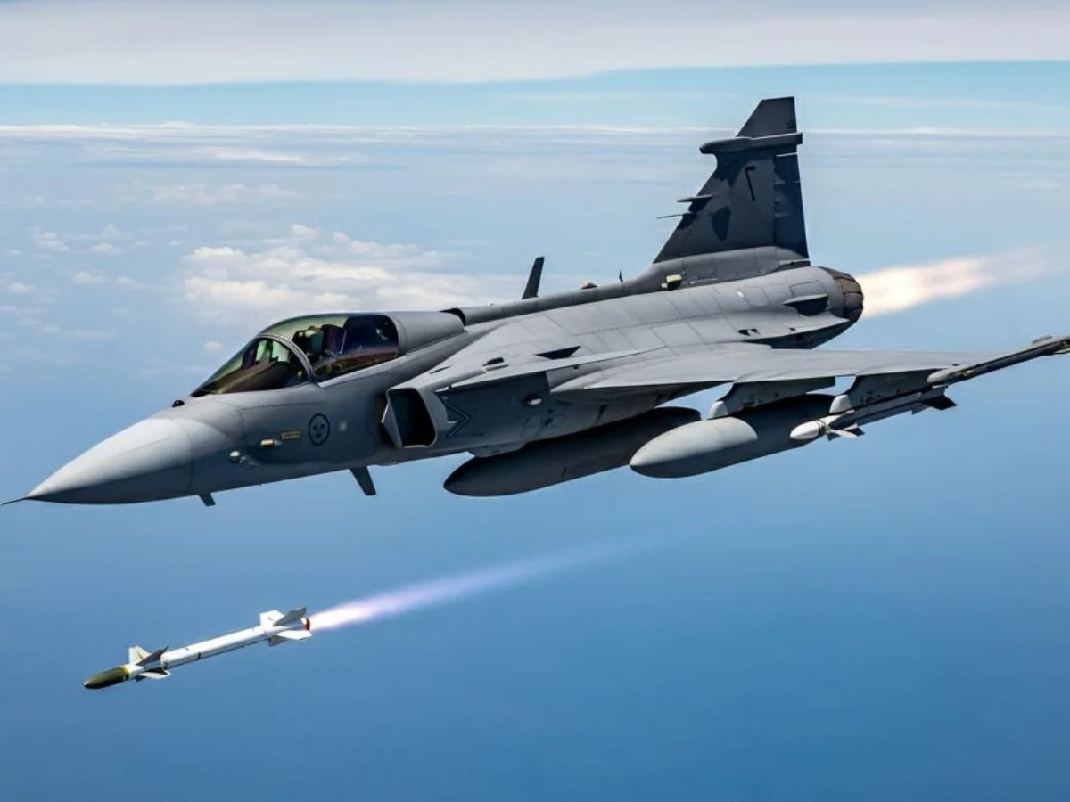 Gripen E é o caça imbatível que toda Força Aérea precisa? Descubra como a SAAB criou um caça eficiente, letal e barato que desafia os gigantes da Aviação Militar