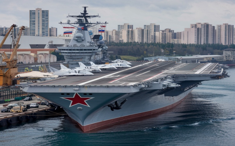 Navio da vergonha: porta-aviões expõe crise militar e naval na Marinha da Rússia