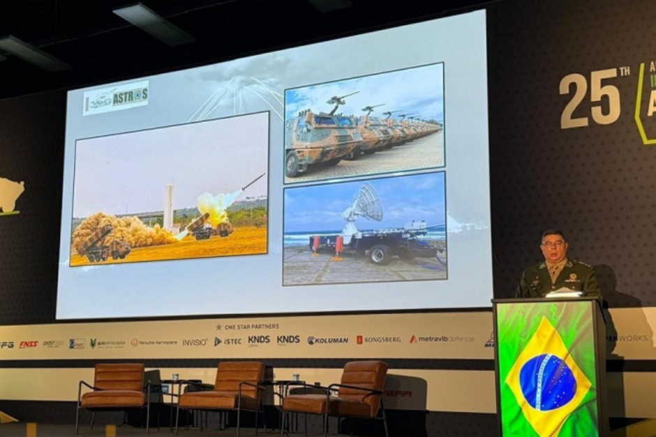 Exército Brasileiro é referência mundial com Forças Blindadas, na mais importante conferência sobre o tema, liderando a modernização militar
