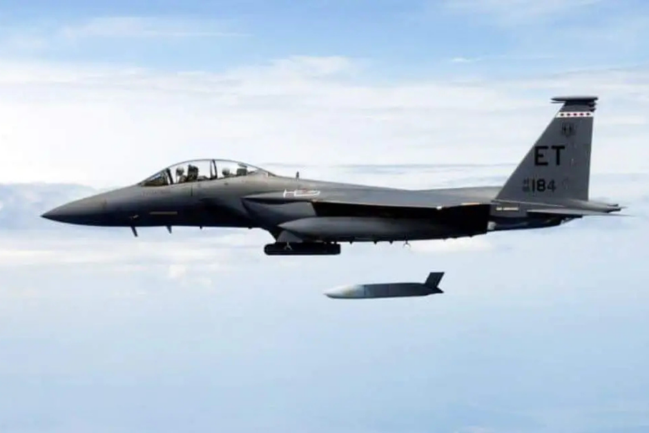 Força Aérea do Japão aposta no JASSM-ER: Caças F-15 e F-35 vão receber mísseis avançados da Lockheed Martin, um investimento de US$ 39 milhões