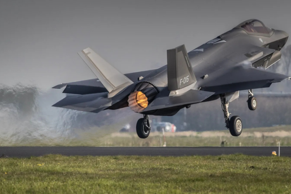 Futuro da aviação militar é sustentável: Força Aérea da Noruega realiza o primeiro voo de um caça F-35 com combustível sintético, um marco histórico na busca por uma aviação militar mais verde e ecológico