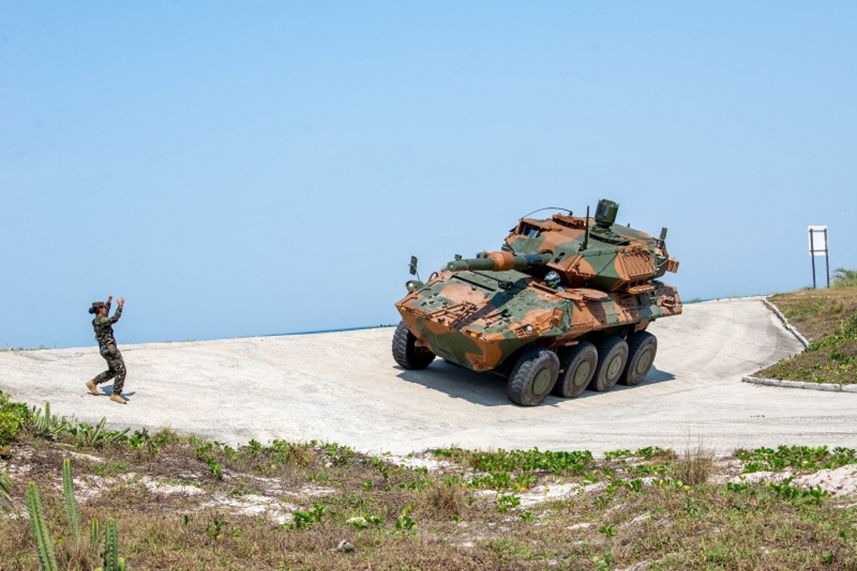 Exército Brasileiro recebeu viaturas blindadas de combate da Alemanha após testes no Centro de Avaliações do Exército (CAEx), no Campo de Provas da Marambaia, no RJ