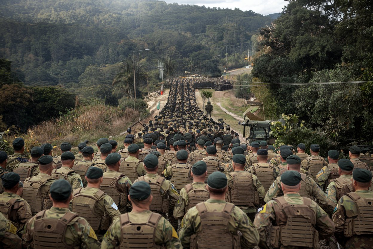 Exército colombiano mobiliza 9 mil soldados em ataque a guerrilheiros apoiados por Maduro na fronteira com a Venezuela, e Brasil reforça segurança diante de tensão crescente na região