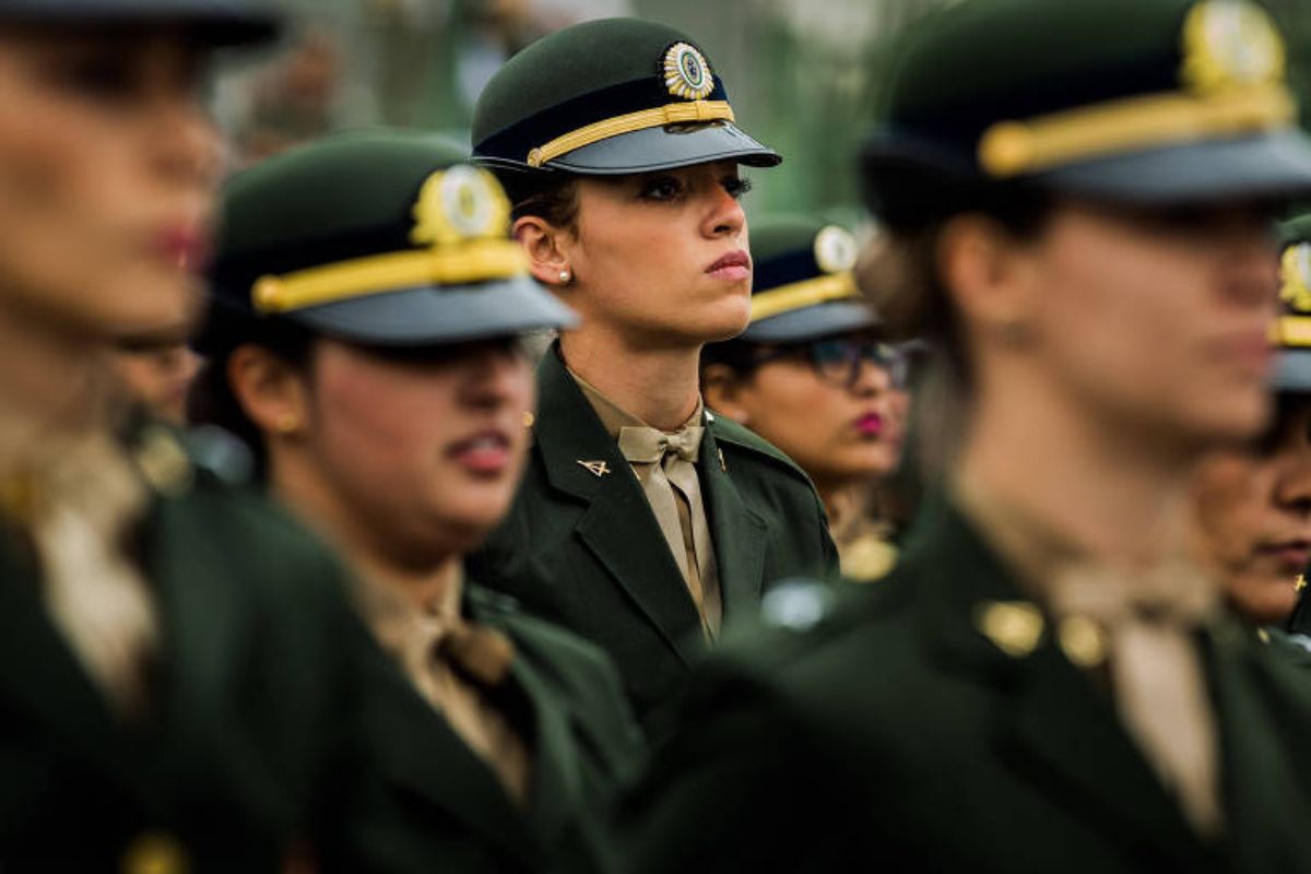 Alistamento militar feminino: quais são as etapas do recrutamento? É diferente dos homens? Tire suas dúvidas sobre o assunto