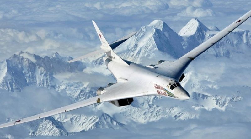 O bombardeiro mais letal da Rússia entra em ação! A força aérea russa exibe seu poderoso Tu-160, capaz de lançar ataques devastadores