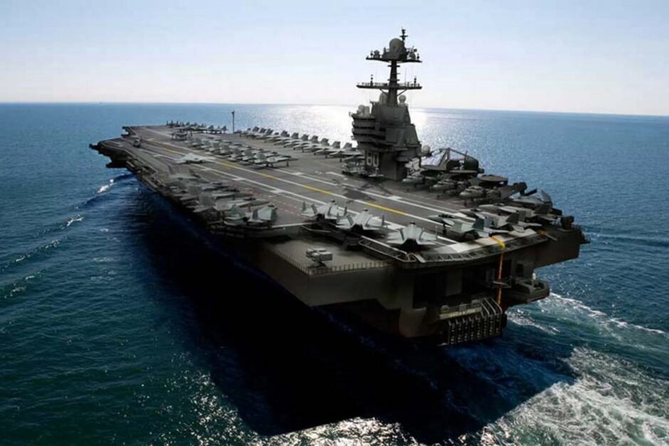 EUA ampliarão a futura mega frota de porta-aviões com mais dois novos, nomeados em tributo aos ex-comandantes-chefes Bill Clinton e George W. Bush, todos da mesma classe Gerald R. Ford