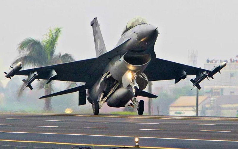 EUA retomam envio de 1.800 bombas MK-84 a Israel: com alto poder destrutivo, podendo ser lançadas por aeronaves de diferentes tipos, como os caças F-15 e F-16