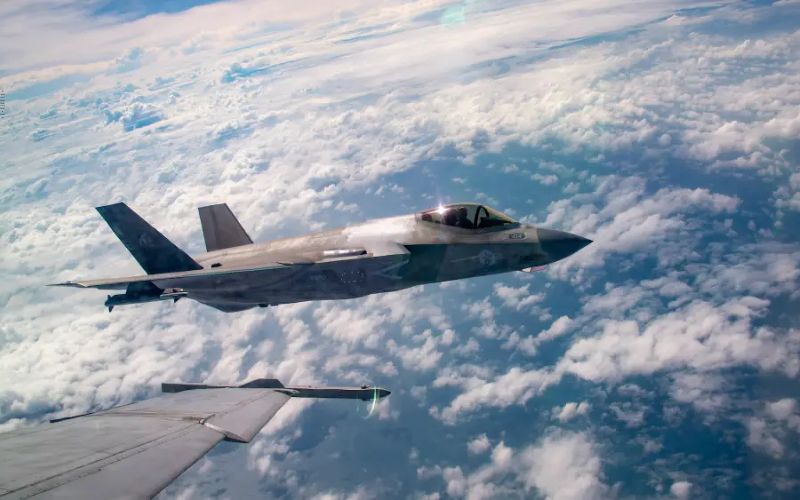 Novo caça chinês ameaça programa militar de US$ 2 trilhões dos EUA: Wall Street entra em pânico com o futuro do F-35, o projeto mais caro da história