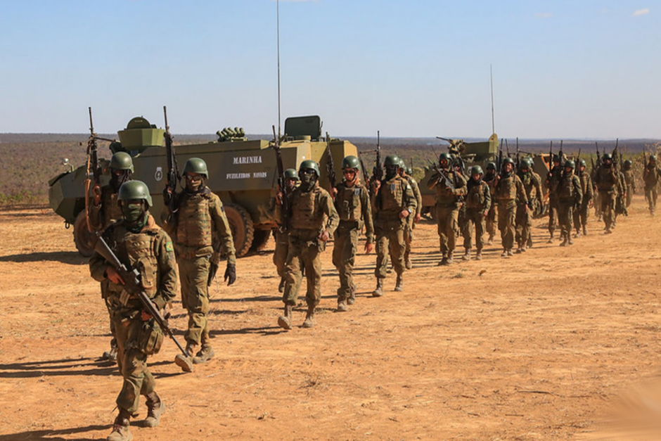Marinha do Brasil choca o mundo ao reunir, lado a lado, tropas chinesas e norte-americanas em uma operação militar histórica e real, revolucionando as relações militares entre os dois países