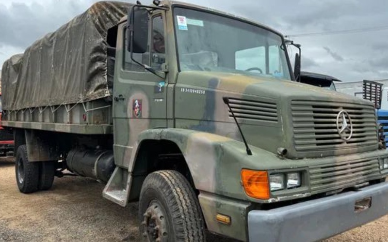 Exército leiloa 39 veículos com valores entre R$ 600 e R$ 26 mil: Caminhões, ambulâncias, reboques, veículos cisternas e microtrator constam nos lotes