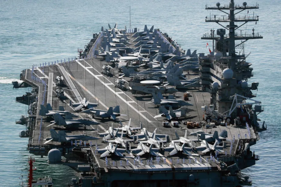Poderoso USS Gerald Ford, o maior porta-aviões do mundo: joia da Marinha dos EUA é capaz de abrigar quase toda a frota de combate da Força Aérea Brasileira e operar sem reabastecimento por 25 anos