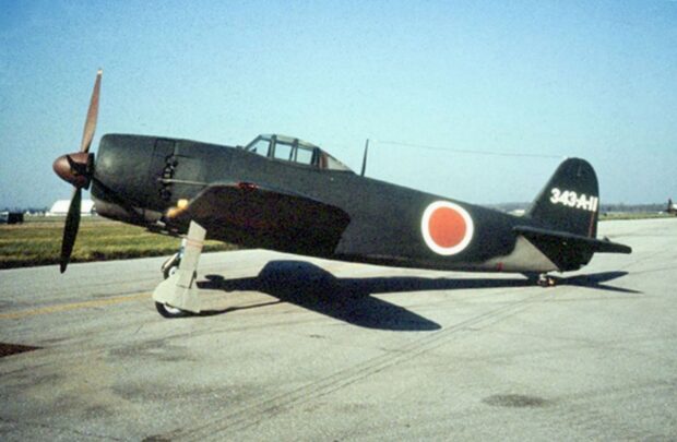 Caça Kawanishi N1K2-Ja Shiden Kai ("George") no Museu Nacional da Força Aérea dos Estados Unidos.