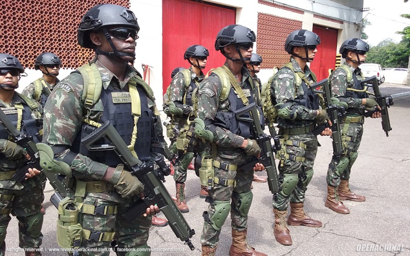 Como os precursores paraquedistas do Exército Brasileiro se tornaram uma peça-chave em operações militares modernas
