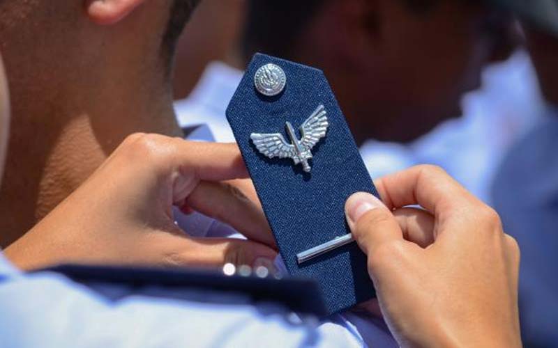 AFA quebra o protocolo na entrega de platinas aos novos Cadetes em cerimônia marcante