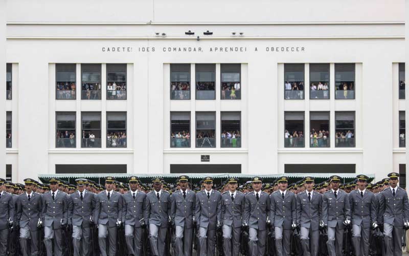 Os generais do ano 2055 serão mais ou menos democráticos? AMAN recebe os novos cadetes de 2025 — Turma general Leônidas Pires Gonçalves