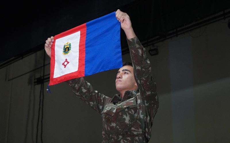 Os generais de 2060, cadetes de hoje, definem seus destinos. Infantaria, Cavalaria, Artilharia e outras Armas