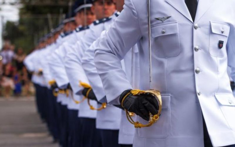 FAB abre edital com 345 vagas para diversas especialidades, com salários de até R$ 8.245,00 – Inscrições abertas até 17 de março!