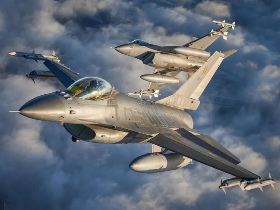 Forças dos EUA realizam ataque aéreo devastador contra o ISIS-Somália e eliminam múltiplos terroristas escondidos em cavernas no norte do país