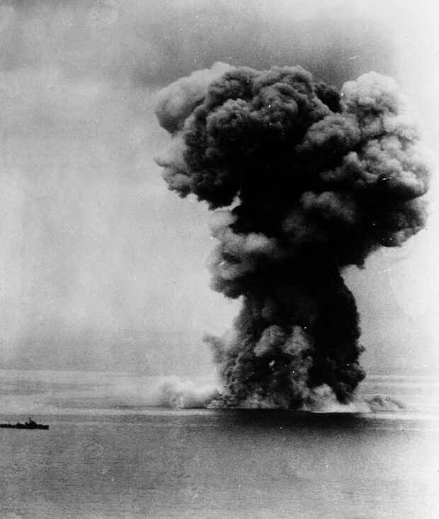 Explosão do Yamato: navio afundou momentos depois.