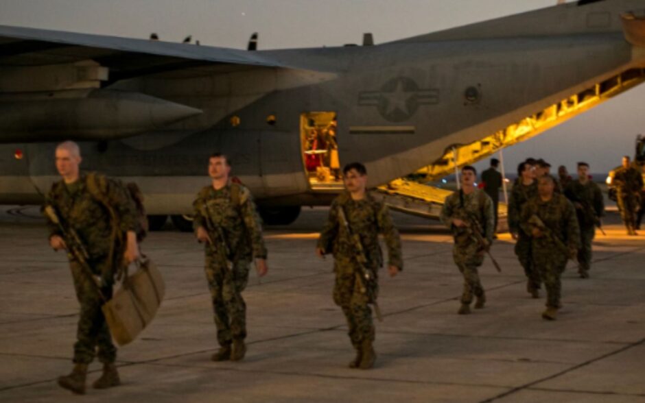 Trump está endurecendo a política contra imigrantes: Guantánamo recebe reforço militar para manter estrangeiros presos nos EUA