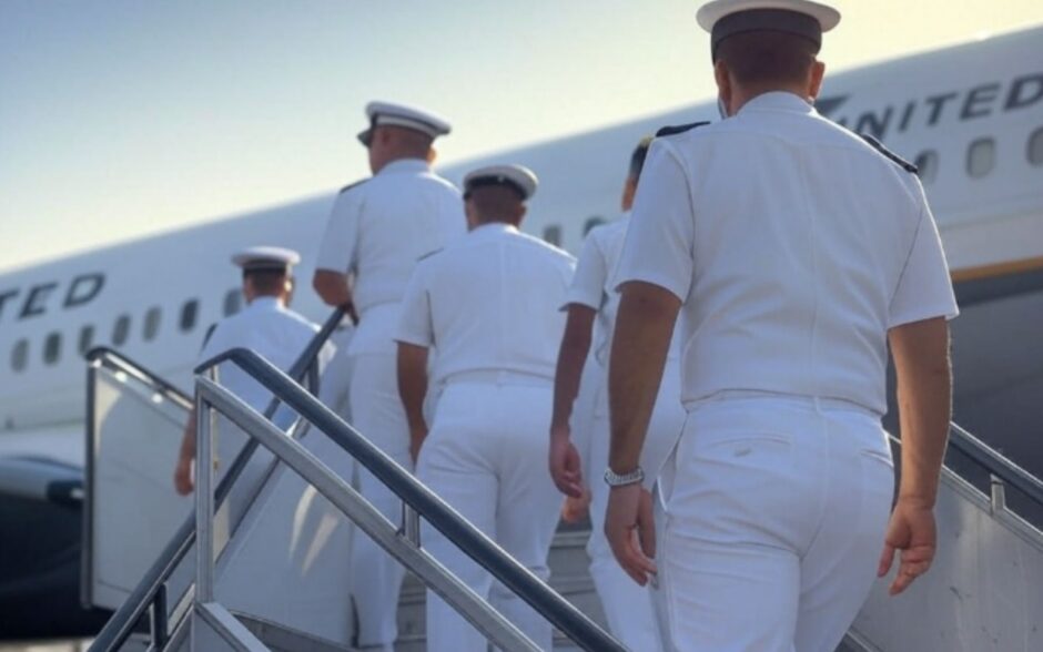 Marinha envia mais 15 oficiais para cursos no exterior e adverte que pedir baixa sairá caro!