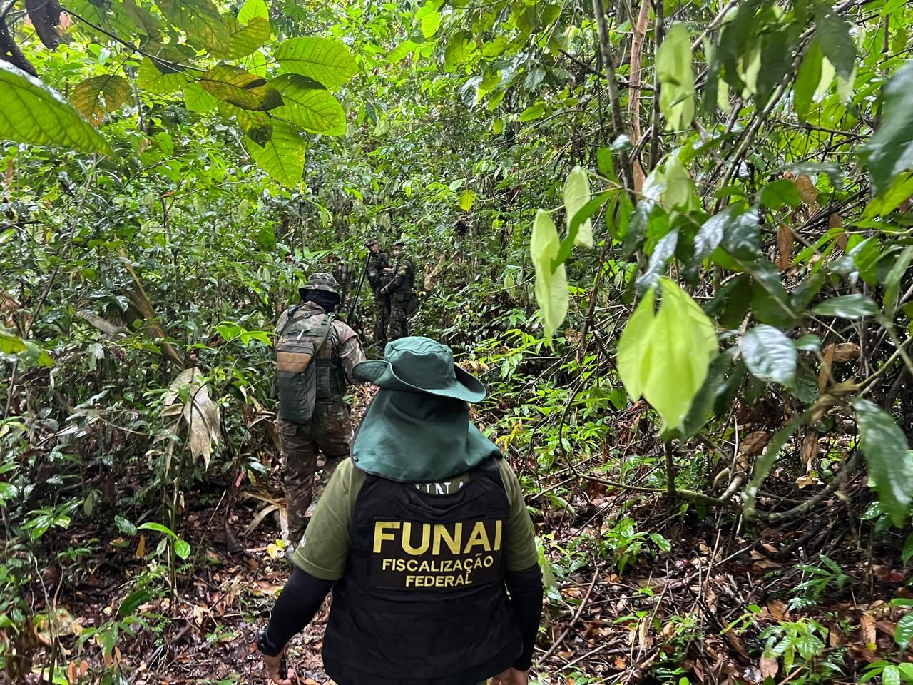 Crime na floresta: Exército desmantela acampamentos e reforça proteção Yanomami
