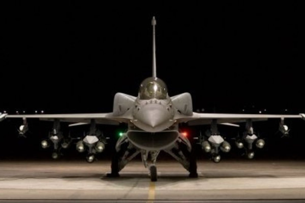 A nova arma secreta da Argentina: F-16 Fighting Falcon, uma aeronave militar de última geração para uma defesa imbatível, chega à Força Aérea