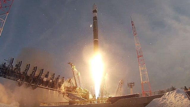 Rússia planeja atacar satélites com pólvora e pregos