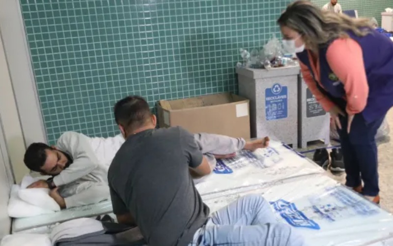 Novo voo dos brasileiros deportados dos EUA terá presença de diplomata a mando de Lula e aeronave da FAB para levá-los de Fortaleza a BH: “Garantir dignidade e respeito”