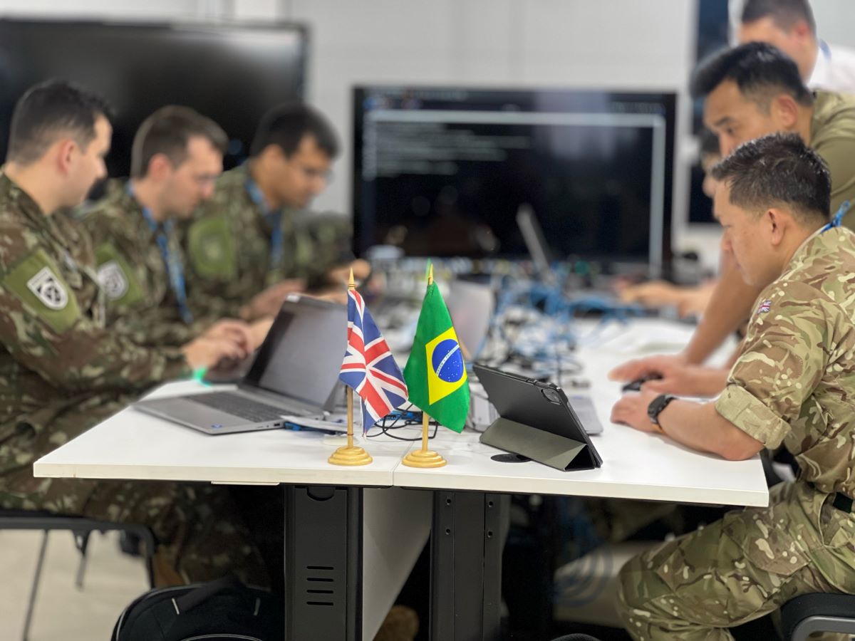 Brasil e Reino Unido se unem contra ataques digitais em exercício global; Defesa cibernética e segurança digital em pauta