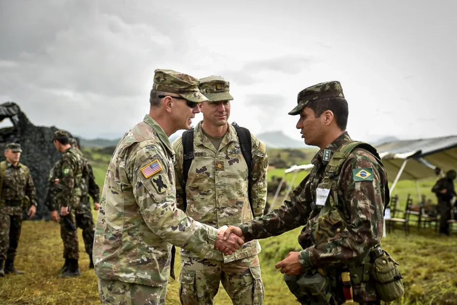 Brasil e EUA se preparam para o combate! Força Aérea, Exército e Marinha intensificam cooperação militar com exercícios conjuntos e táticas avançadas