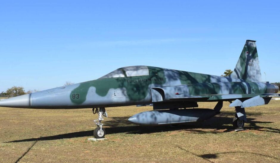 Especialista critica “precariedade militar” do Brasil e América do Sul e dependência dos EUA, Rússia e China: “Nem mesmo no básico os países mais militarizados da região contam com autonomia”