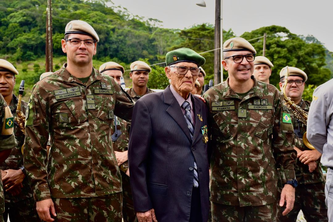 Aos 102 Anos, Herói da FEB é homenageado – uma história de bravura e memória