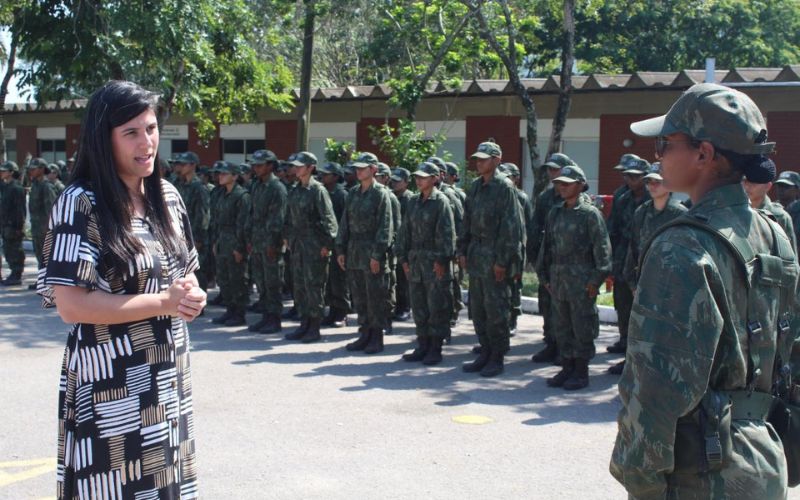 Militares pais de filhos com deficiência podem ganhar jornada flexível: Chris Tonietto (PL-RJ) sugere ao Ministro da Defesa mudança no Estatuto dos Militares para apoiar famílias com crianças especiais