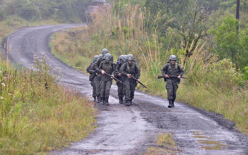 Mulheres recrutadas pelas Forças Armadas poderão prestar serviço militar por no máximo 8 anos, mas garantia é de apenas 1: Extensão do prazo depende de vagas, interesse e aptidão