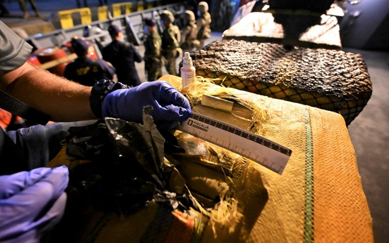 Crime organizado transnacional coloca a segurança pública em alerta global: impulsionadas pela tecnologia, redes criminosas desafiam as fronteiras com tráfico de drogas, armas e lavagem de dinheiro