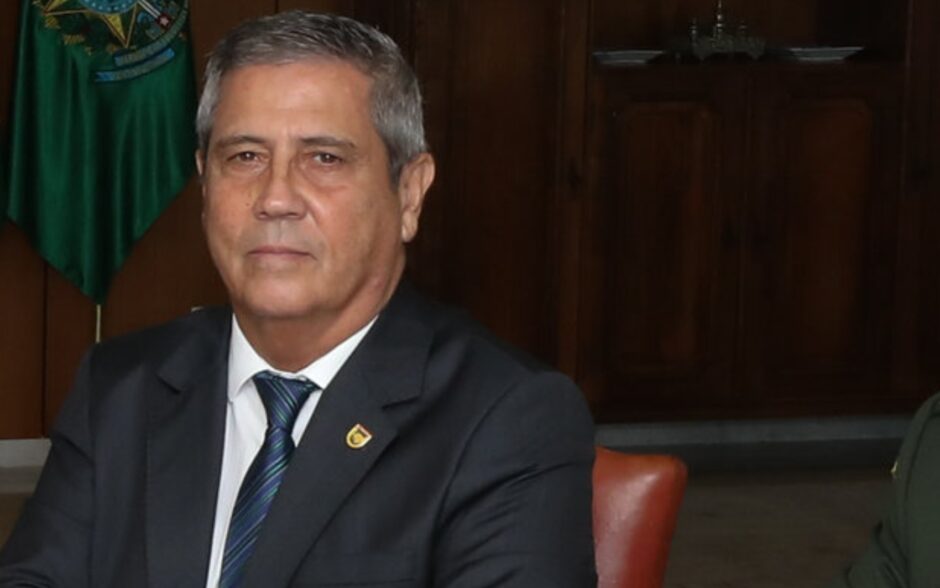 Se for condenado, Braga Netto deve deixar de ser militar: defesa do oficial aponta inconsistências graves