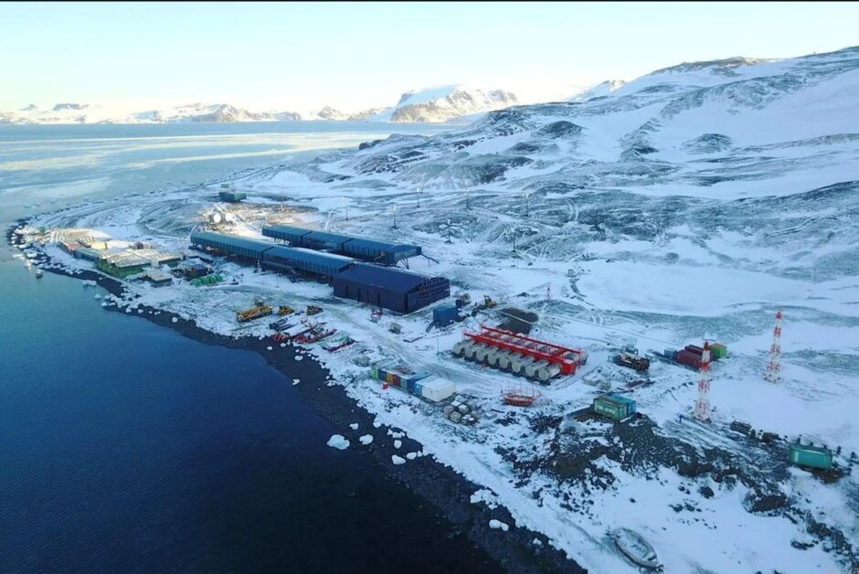 Marinha Ufes e Fest unem forças em parceria inédita para revolucionar as pesquisas científicas na Antártica e colocar o Brasil no topo da ciência oceânica!