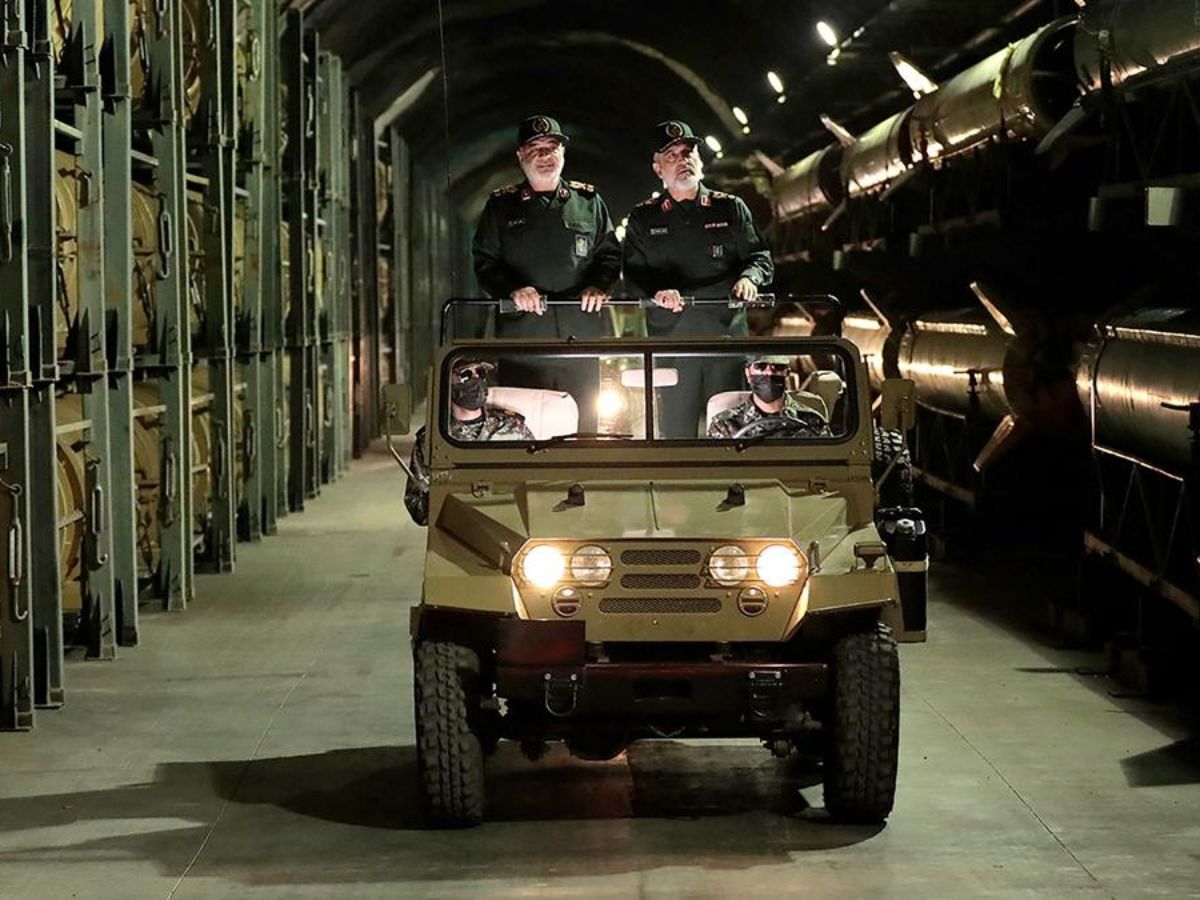 A cidade dos mísseis: o colossal arsenal subterrâneo das Forças Armadas do Irã que impressiona o mundo, mas esconde uma falha crítica capaz de transformá-lo em um túmulo radioativo em minutos