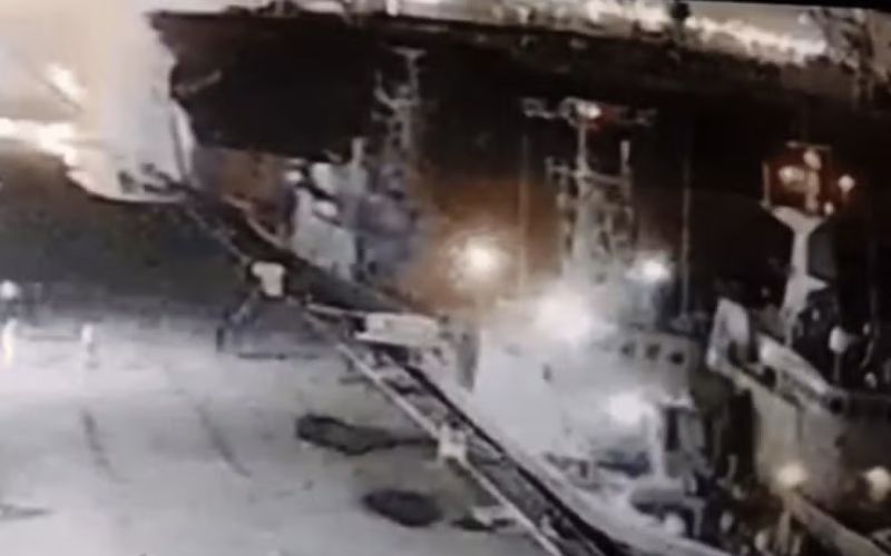 Marinha publica regras para ‘delação premiada’ após navio de 50 mil toneladas atingir cais militar e destruir três embarcações militares em Santos