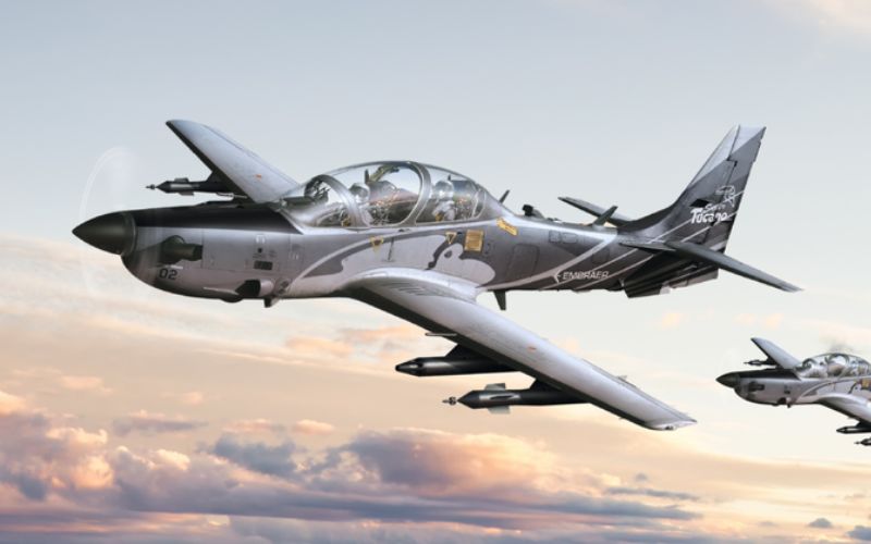 Embraer dá xeque-mate e vende caças a país SEM Força Militar Aérea em negócio de US$ 187 milhões