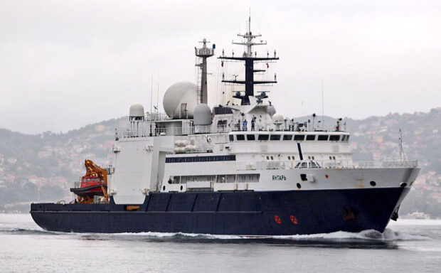 Navio russo Yantar colocou as FOrças Armadas numa saia justa.