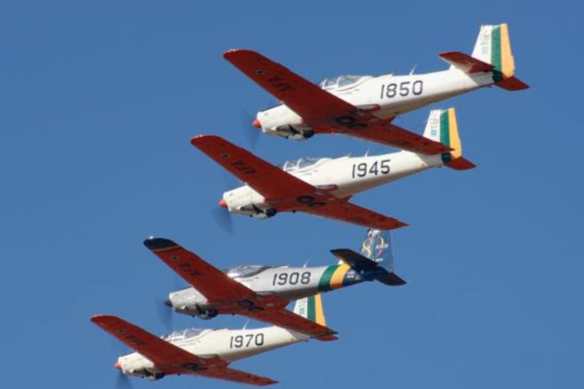 Conheça as aeronaves usadas na formação dos novos pilotos da FAB e aproveite os concursos abertos para seguir carreira nessa área