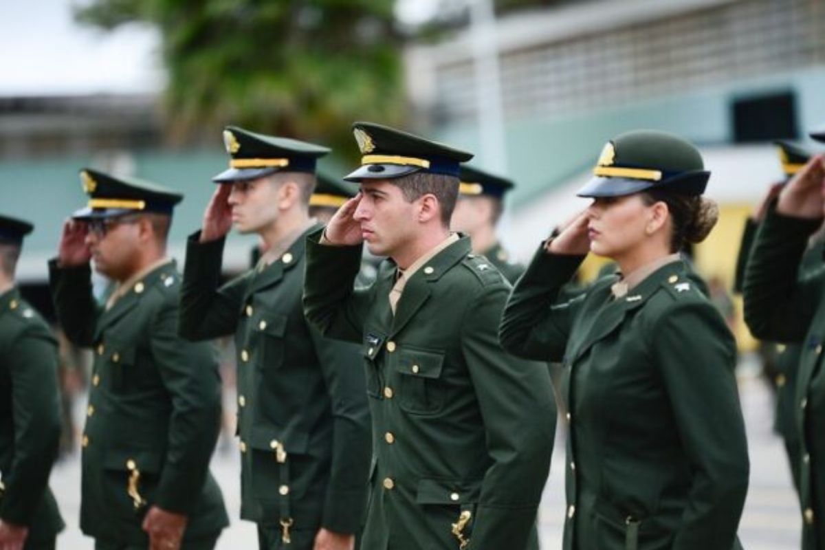 Exército publica concurso da EsFCEx: mais de 200 vagas para quem quer seguir carreira militar! Saiba tudo sobre a seleção e como participar