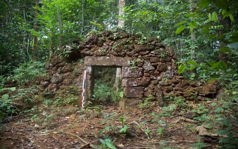 Achados arqueológicos do século 18 na Amazônia: pesquisadores descobrem cidade portuguesa perdida e revelam influências históricas da presença europeia na floresta tropical